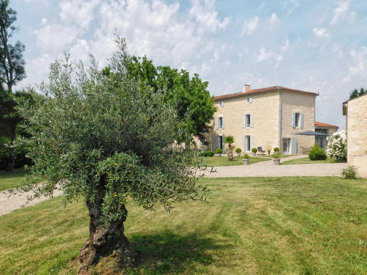 Bed and Breakfast Domaine La Bastide Cleyrac Zewnętrze zdjęcie