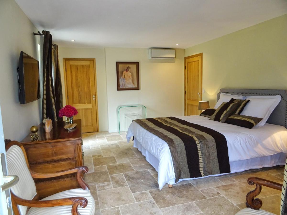 Bed and Breakfast Domaine La Bastide Cleyrac Zewnętrze zdjęcie