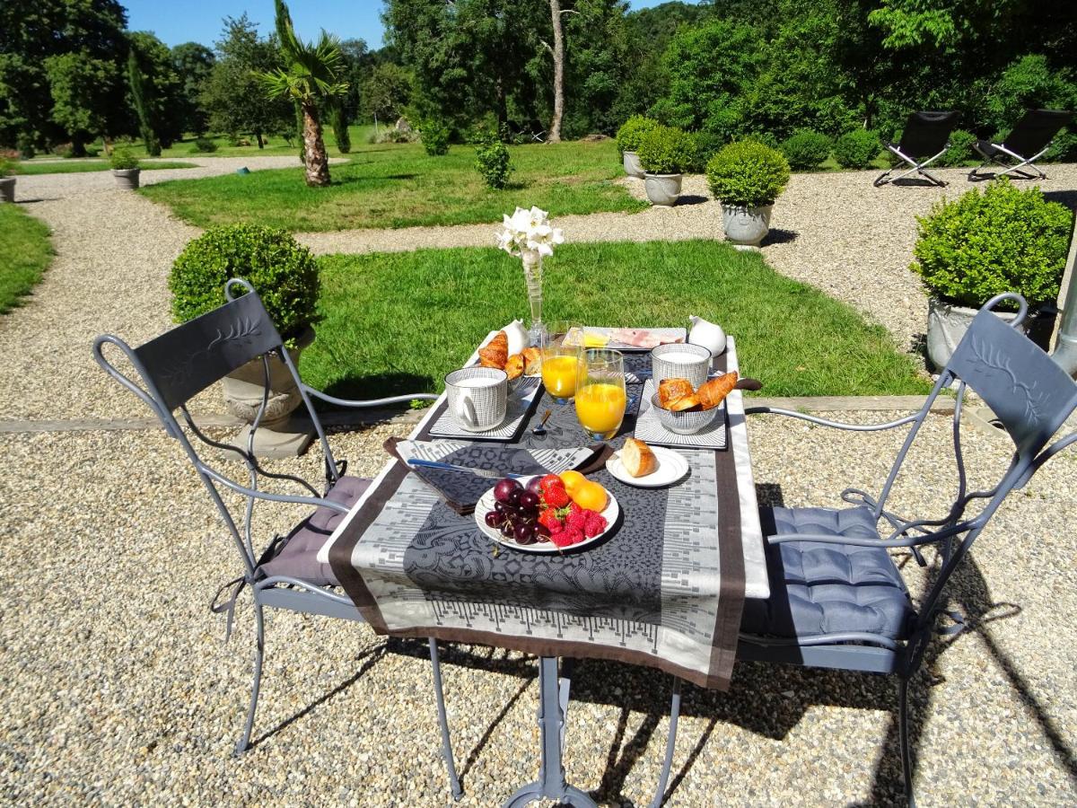 Bed and Breakfast Domaine La Bastide Cleyrac Zewnętrze zdjęcie