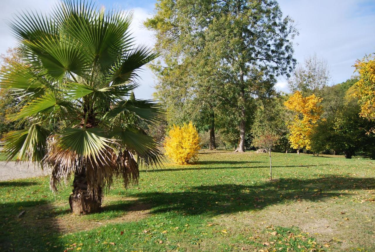 Bed and Breakfast Domaine La Bastide Cleyrac Zewnętrze zdjęcie